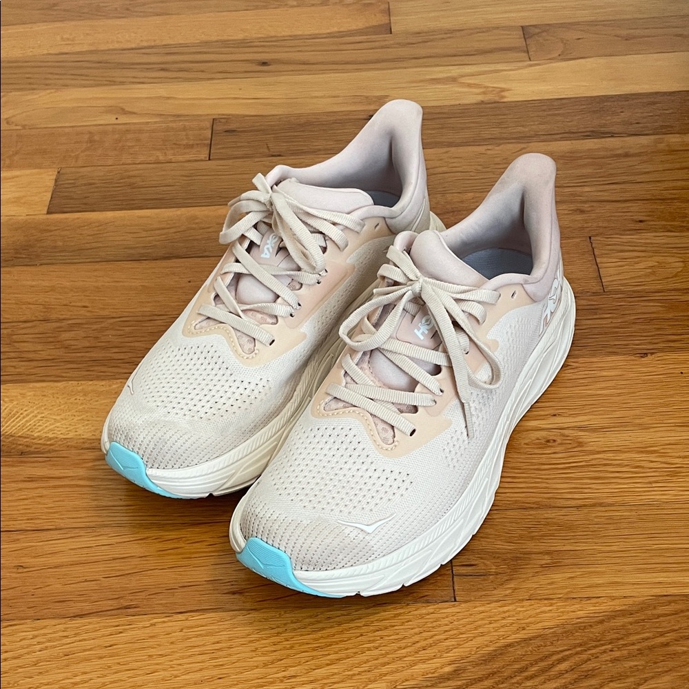 Hoka Women's Arahi 7